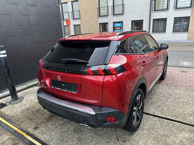 Peugeot 2008 1.2 I MET 56DKM Allure Pack HANDELAARS & EXPORT