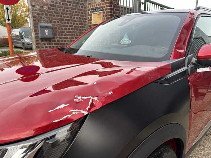 Peugeot 2008 1.2 I MET 56DKM Allure Pack HANDELAARS & EXPORT