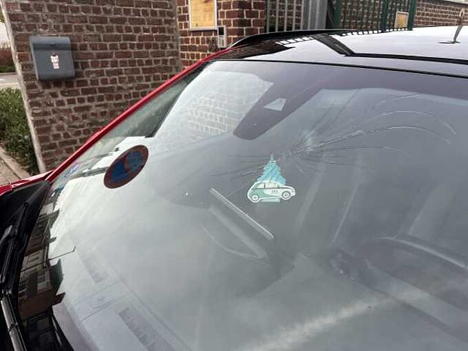 Peugeot 2008 1.2 I MET 56DKM Allure Pack HANDELAARS & EXPORT